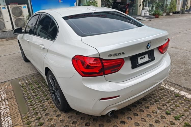 Used BMW 1 Series 2019 118i Fashion Model Rear Left 45 Deg