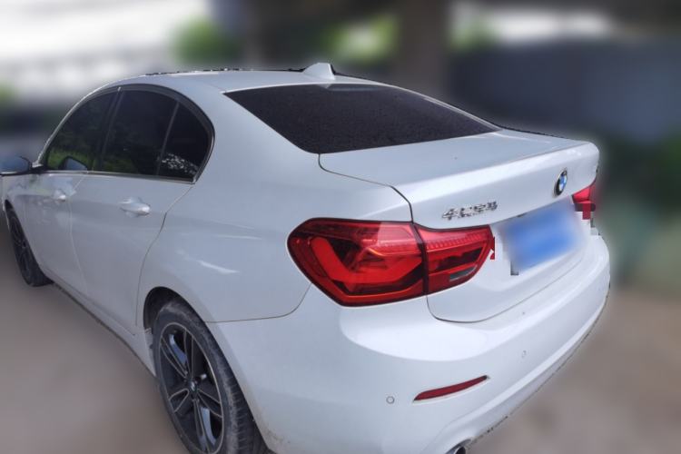 Used BMW 1 Series 2019 118i Fashion Model Rear Left 45 Deg