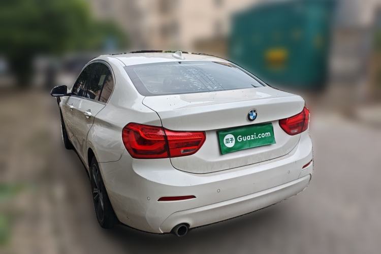 Used BMW 1 Series 2019 118i Fashion Model Rear Left 45 Deg
