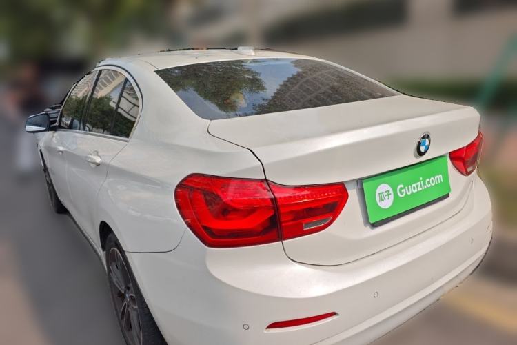 Used BMW 1 Series 2019 118i Fashion Model Rear Left 45 Deg