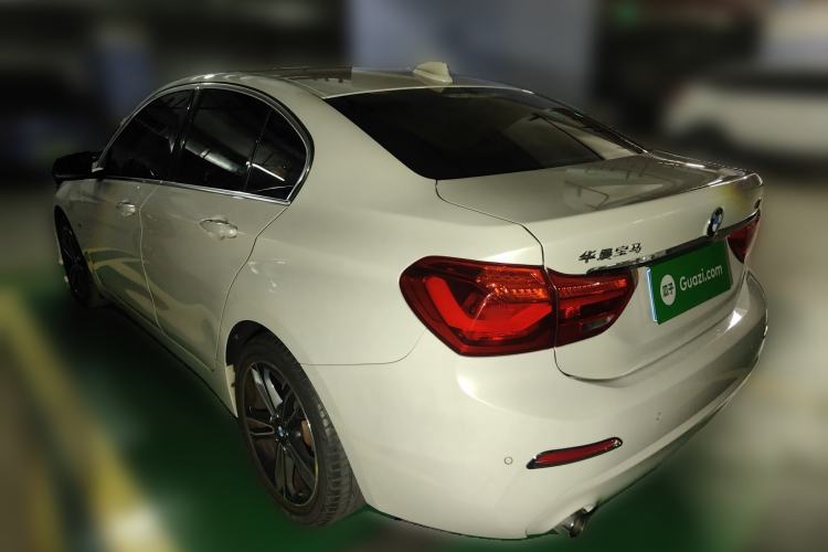 Used BMW 1 Series 2019 118i Fashion Model Rear Left 45 Deg