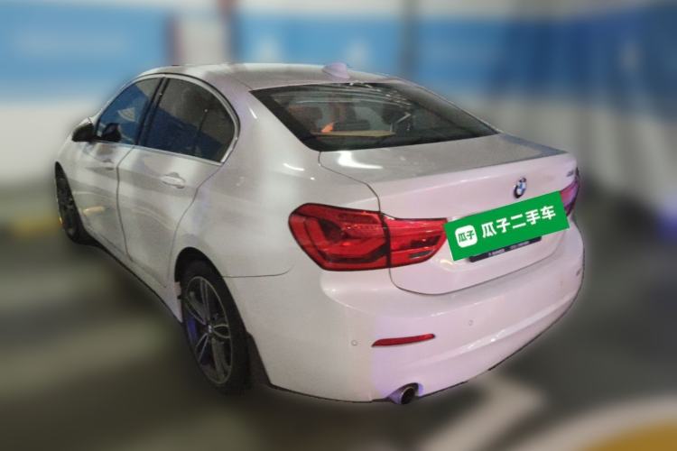 Used BMW 1 Series 2019 118i Fashion Model Rear Left 45 Deg