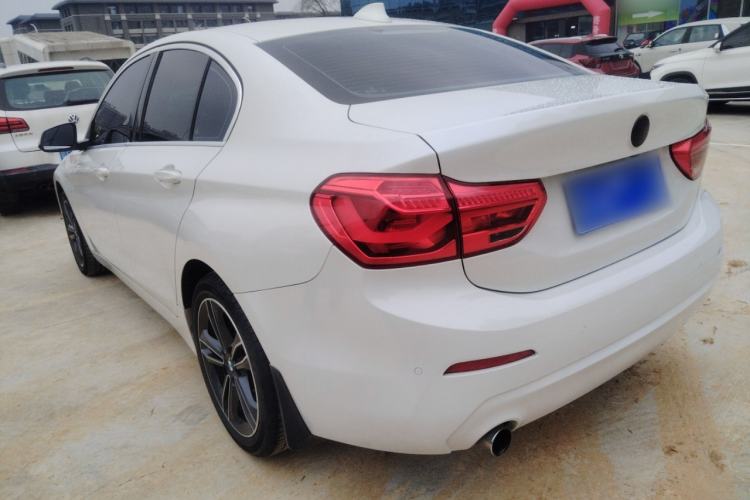 Used BMW 1 Series 2019 118i Fashion Model Rear Left 45 Deg