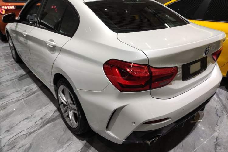 Used BMW 1 Series 2019 118i M Sport Package Rear Left 45 Deg
