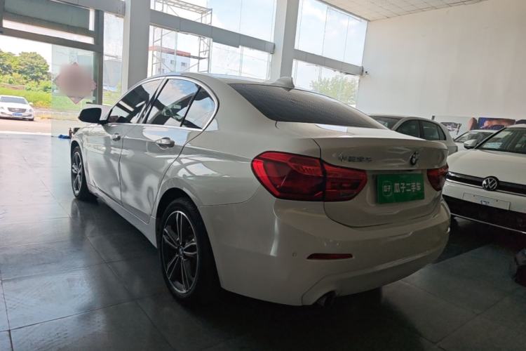 Used BMW 1 Series 2019 118i Fashion Model Rear Left 45 Deg