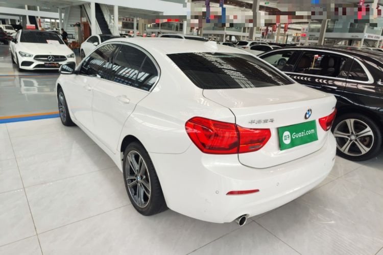 Used BMW 1 Series 2019 118i Fashion Model Rear Left 45 Deg