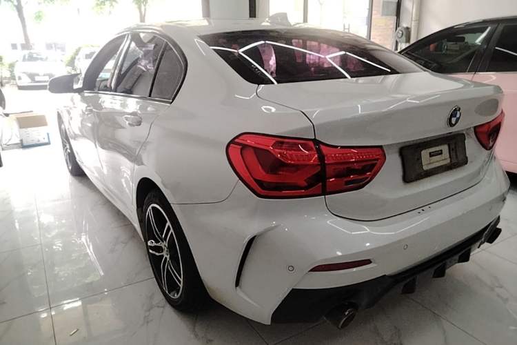 Used BMW 1 Series 2019 118i M Sport Package Rear Left 45 Deg