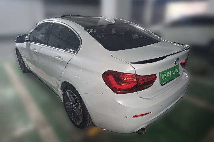 Used BMW 1 Series 2019 118i Fashion Model Rear Left 45 Deg