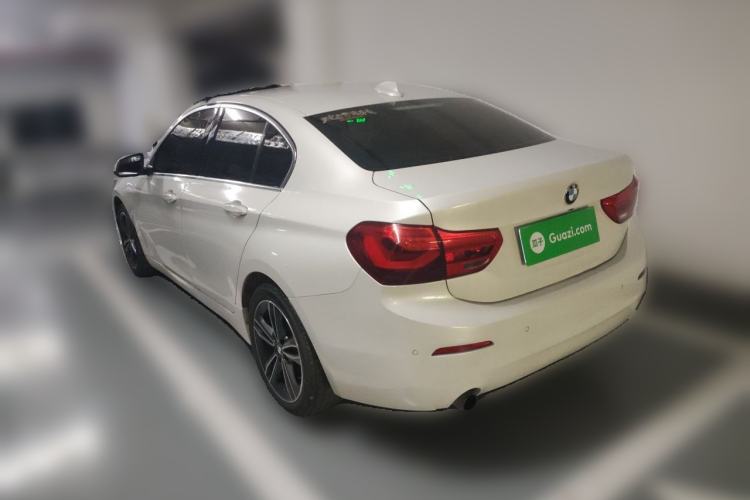 Used BMW 1 Series 2019 118i Fashion Model Rear Left 45 Deg