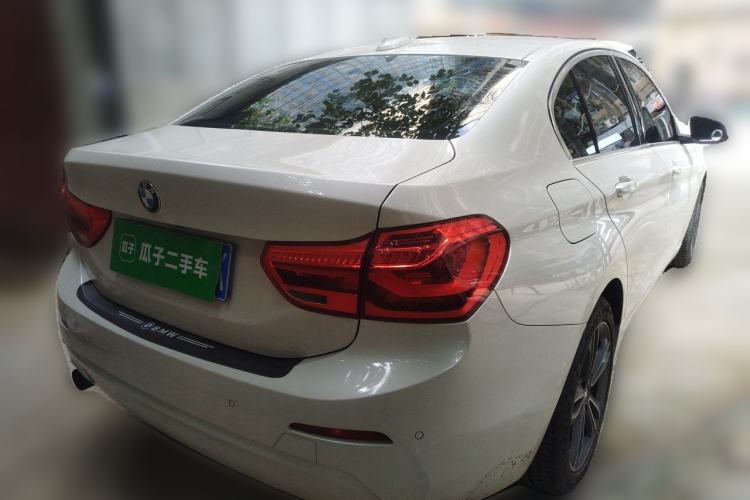 Used BMW 1 Series 2019 118i Fashion Model Rear Right 45 Deg