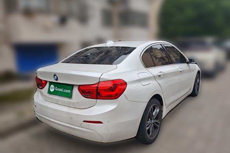 Used BMW 1 Series 2019 118i Fashion Model Rear Right 45 Deg