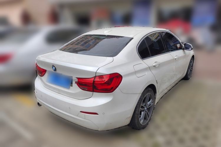 Used BMW 1 Series 2019 118i Fashion Model Rear Right 45 Deg