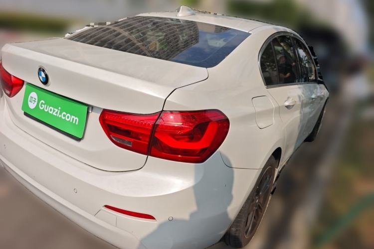 Used BMW 1 Series 2019 118i Fashion Model Rear Right 45 Deg