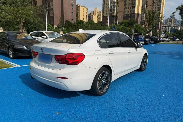 Used BMW 1 Series 2019 118i Fashion Model Rear Right 45 Deg