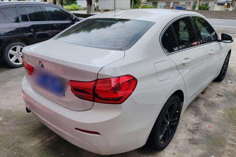 Used BMW 1 Series 2019 118i Fashion Model Rear Right 45 Deg
