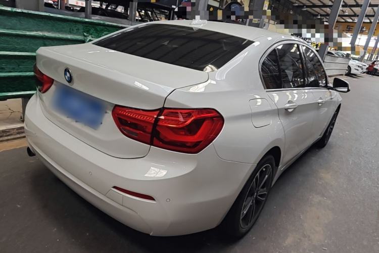 Used BMW 1 Series 2019 118i Fashion Model Rear Right 45 Deg
