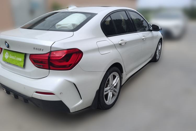 Used BMW 1 Series 2019 118i Fashion Model Rear Right 45 Deg