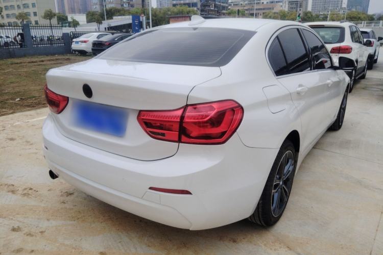 Used BMW 1 Series 2019 118i Fashion Model Rear Right 45 Deg