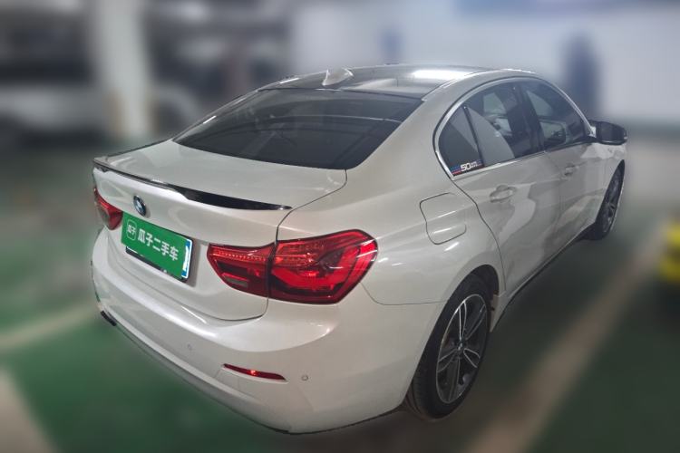 Used BMW 1 Series 2019 118i Fashion Model Rear Right 45 Deg
