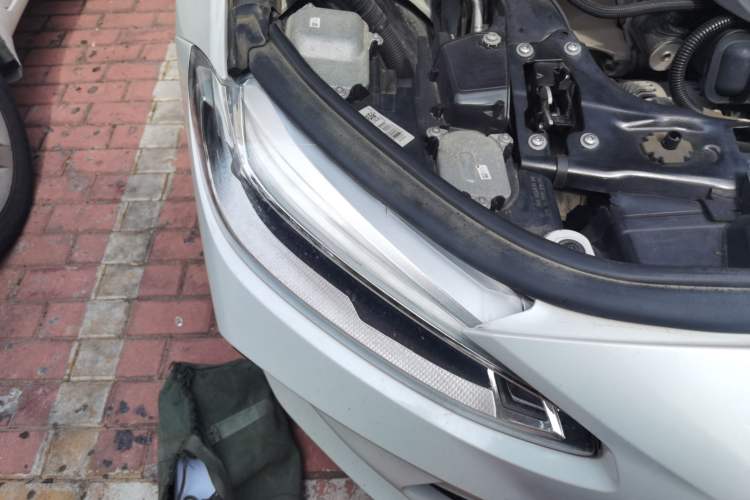 Used BMW 1 Series 2019 118i M Sport Package Right Front Headlight