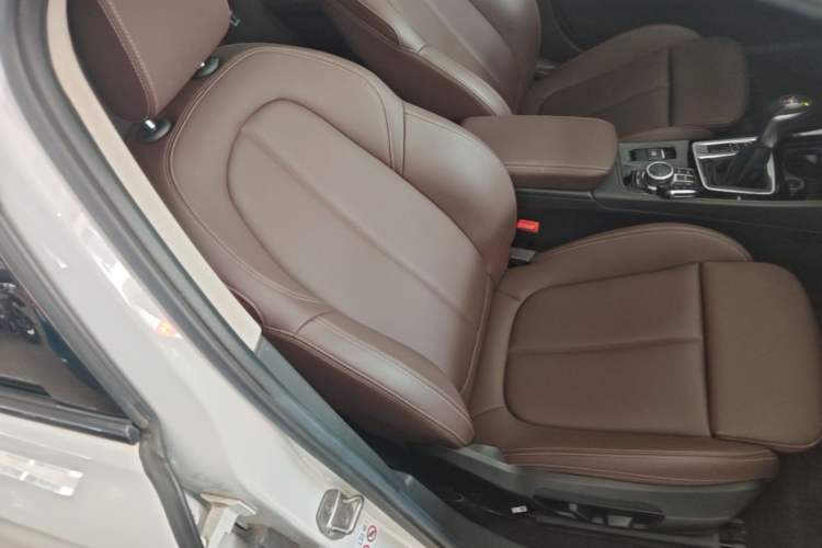 Used BMW 1 Series 2019 118i M Sport Package Right Front Seat