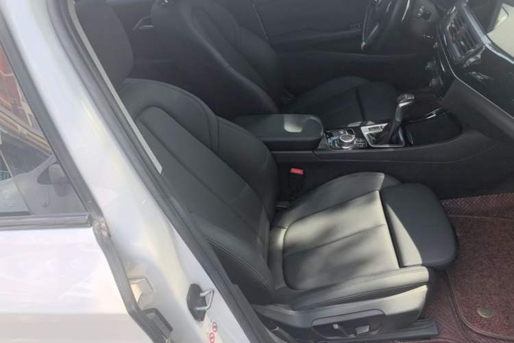 Used BMW 1 Series 2019 120i Leading Model M Sport Package Right Front Seat