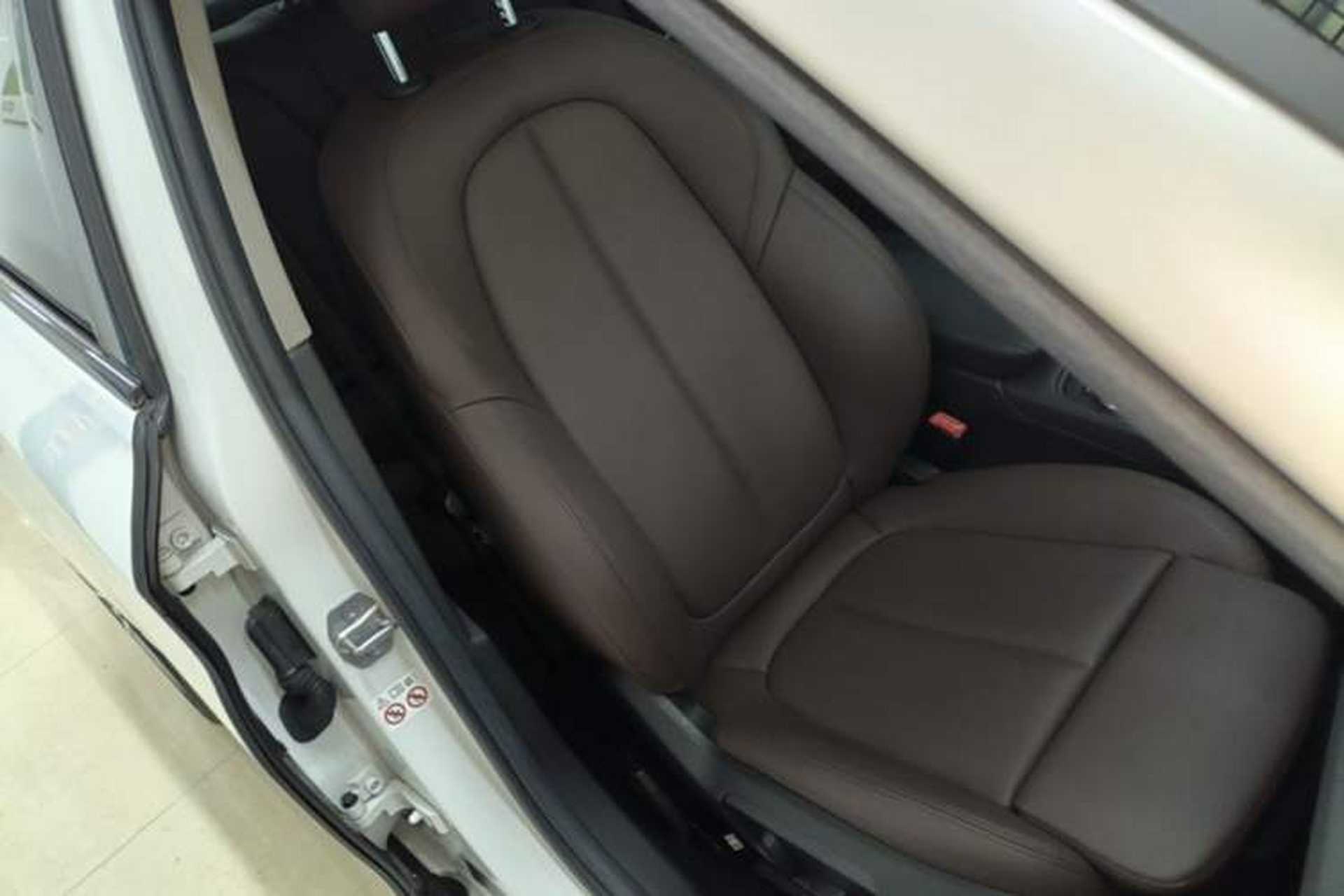 Used BMW 1 Series 2019 120i Leading Model M Sport Package Right Front Seat