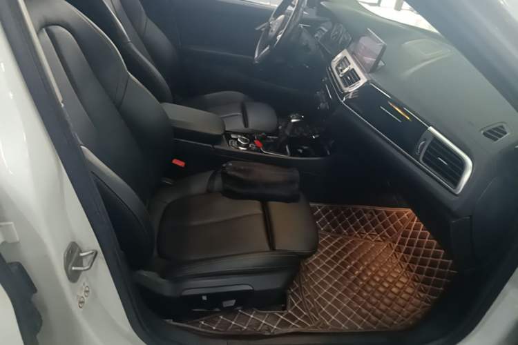 Used BMW 1 Series 2019 118i M Sport Package Right Front Seat