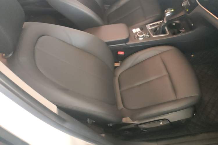 Used BMW 1 Series 2019 118i Fashion Model Right Front Seat