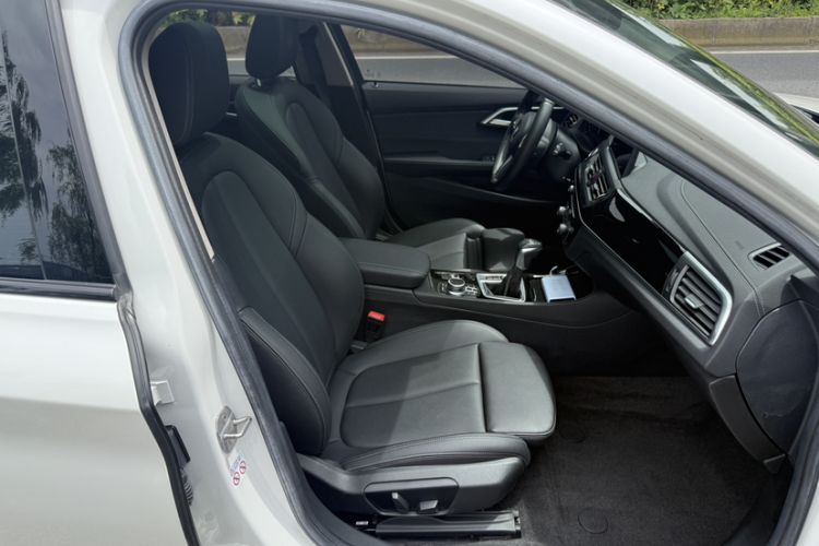 Used BMW 1 Series 2019 118i M Sport Package Right Front Seat