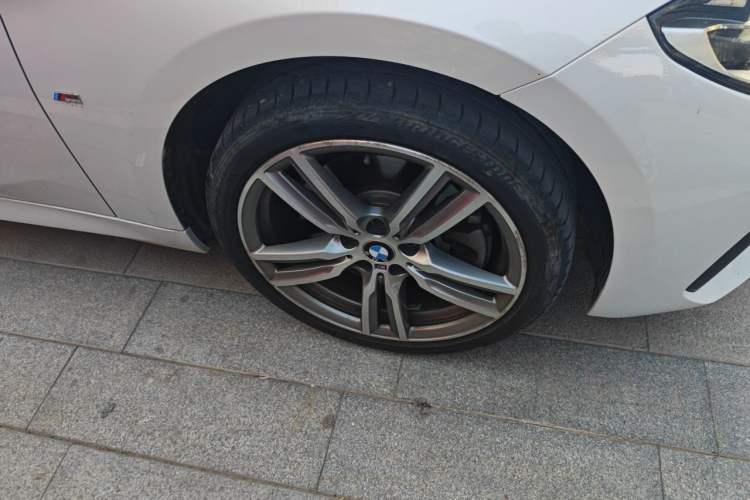 Used BMW 1 Series 2019 120i Leading Model M Sport Package Right Front Wheel Hub