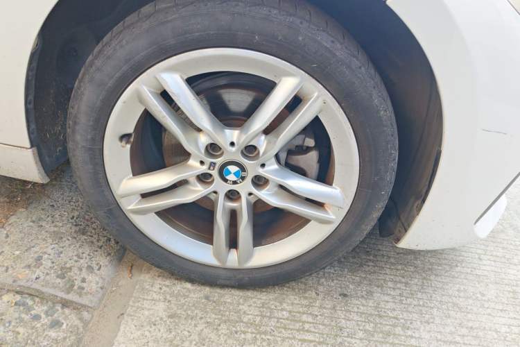 Used BMW 1 Series 2019 118i M Sport Package Right Front Wheel Hub