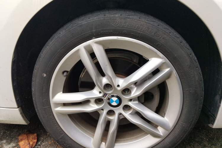 Used BMW 1 Series 2019 118i M Sport Package Right Front Wheel Hub