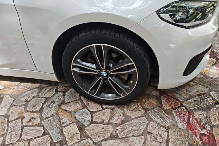 Used BMW 1 Series 2019 118i Fashion Model Right Front Wheel Hub