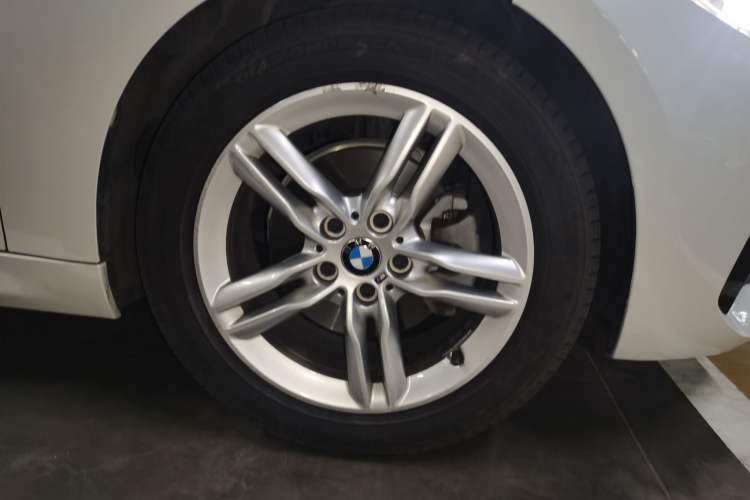 Used BMW 1 Series 2019 118i M Sport Package Right Front Wheel Hub