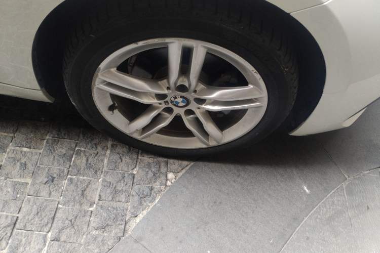 Used BMW 1 Series 2019 118i M Sport Package Right Front Wheel Hub
