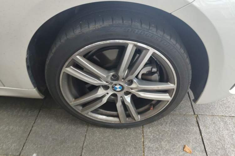 Used BMW 1 Series 2019 120i Leading Model M Sport Package Right Front Wheel Hub