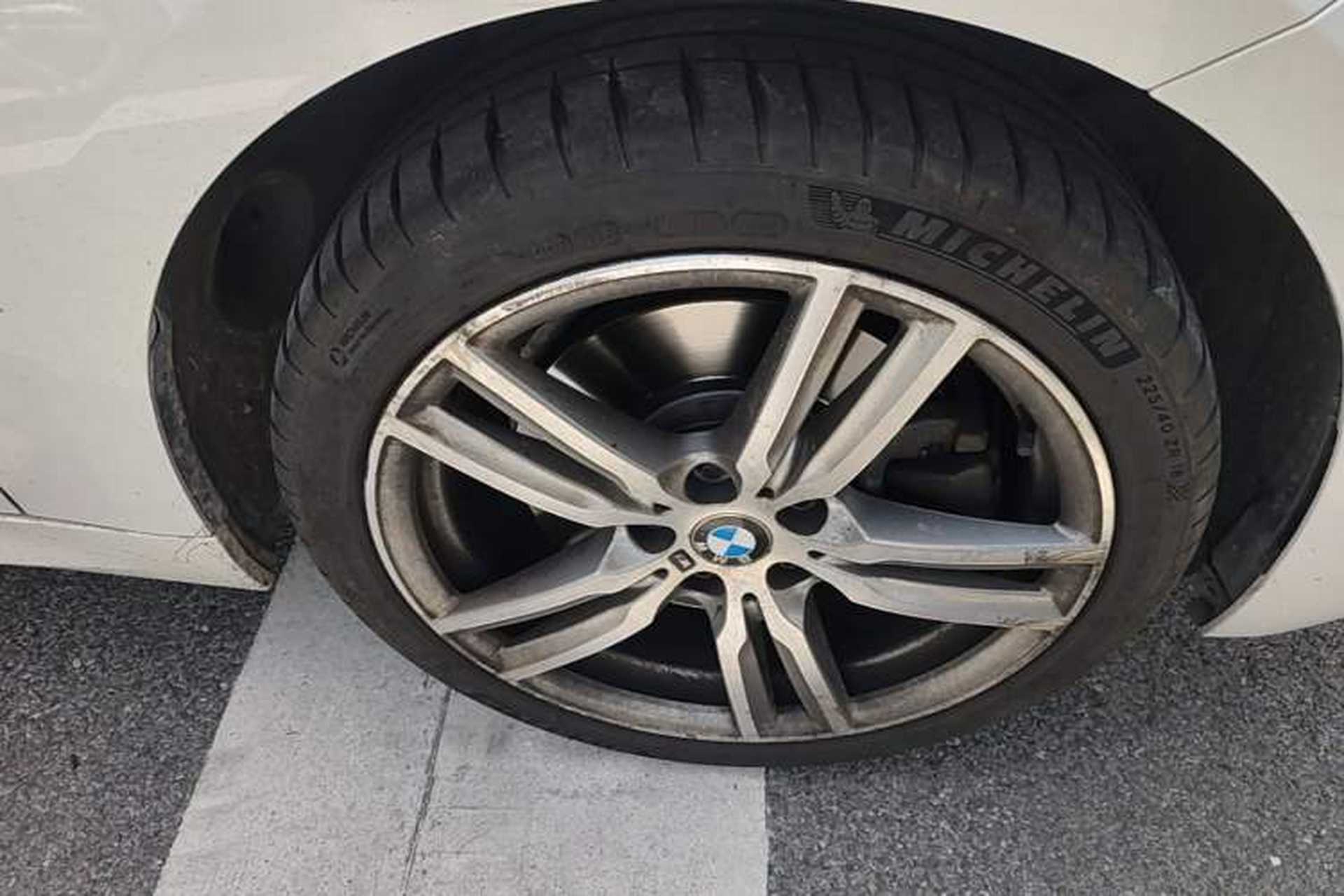 Used BMW 1 Series 2019 120i Leading Model M Sport Package Right Front Wheel Hub
