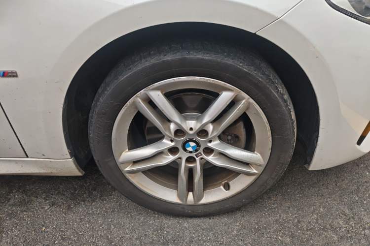 Used BMW 1 Series 2019 118i M Sport Package Right Front Wheel Hub