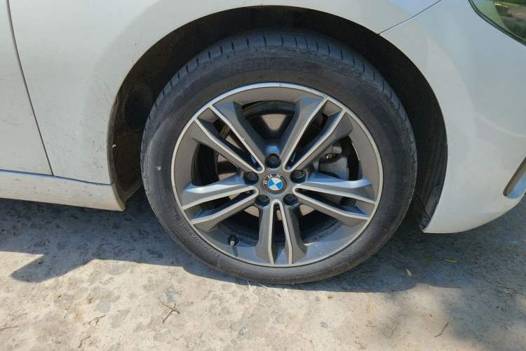 Used BMW 1 Series 2019 118i Fashion Model Right Front Wheel Hub