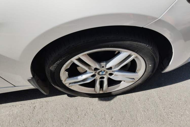 Used BMW 1 Series 2019 118i M Sport Package Right Front Wheel Hub