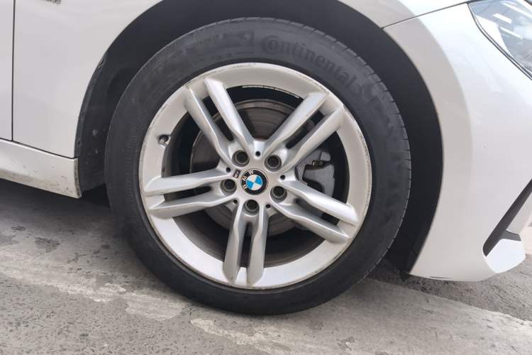 Used BMW 1 Series 2019 118i M Sport Package Right Front Wheel Hub