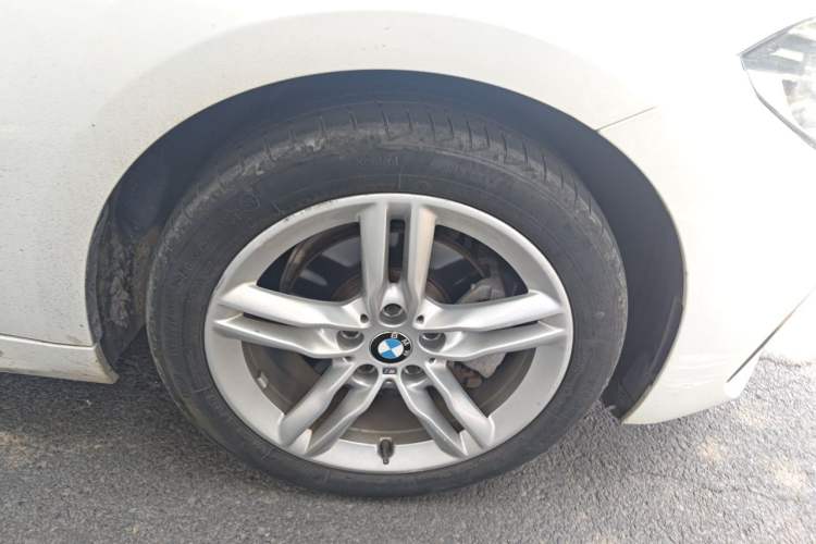Used BMW 1 Series 2019 118i M Sport Package Right Front Wheel Hub