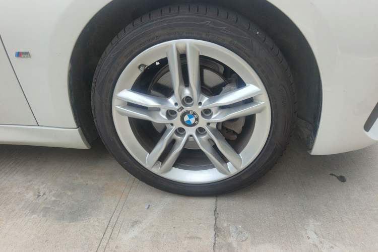 Used BMW 1 Series 2019 118i M Sport Package Right Front Wheel Hub