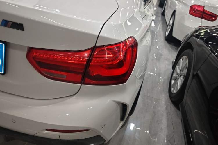 Used BMW 1 Series 2019 120i Leading Model M Sport Package Right Rear Taillight