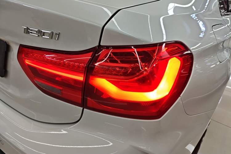 Used BMW 1 Series 2019 120i Leading Model M Sport Package Right Rear Taillight