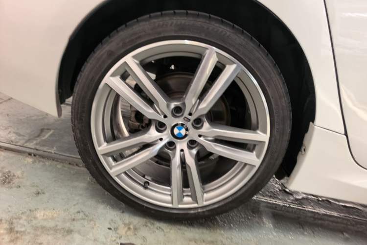 Used BMW 1 Series 2019 120i Leading Model M Sport Package Right Rear Wheel Hub