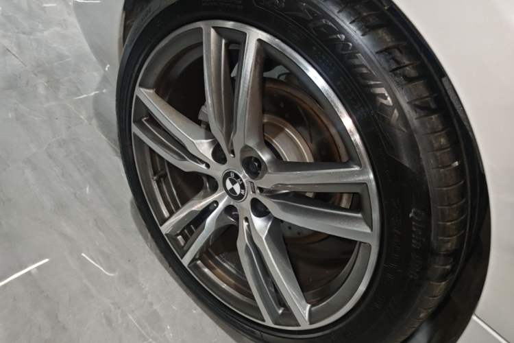 Used BMW 1 Series 2019 120i Leading Model M Sport Package Right Rear Wheel Hub