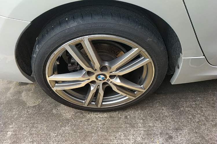 Used BMW 1 Series 2019 120i Leading Model M Sport Package Right Rear Wheel Hub