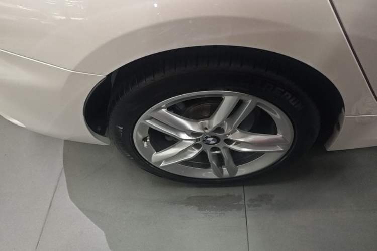 Used BMW 1 Series 2019 118i M Sport Package Right Rear Wheel Hub